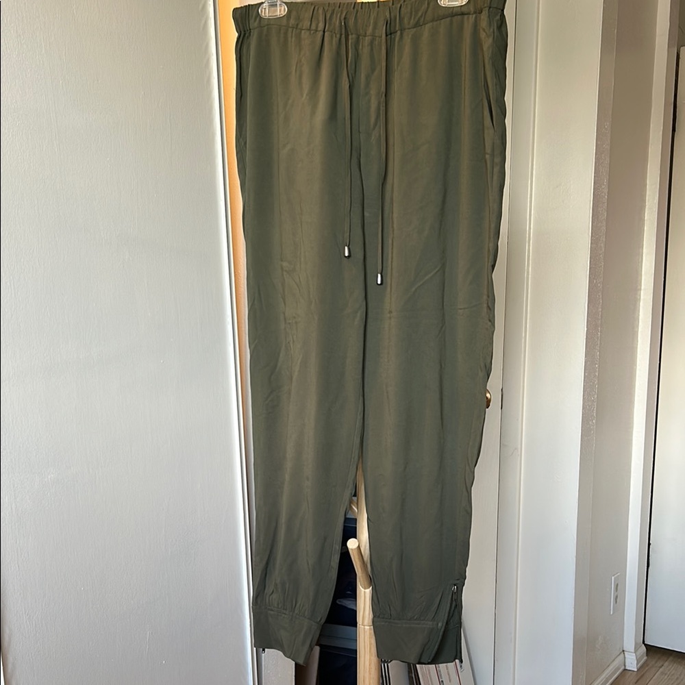 Women’s 100% Rayon joggers